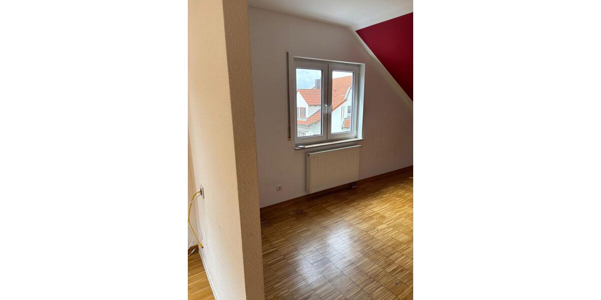 Doppelhaushälfte Bönnigheim - 4 Zimmer, 116 m&sup2;, 1.500&euro; | Angebot:25894769