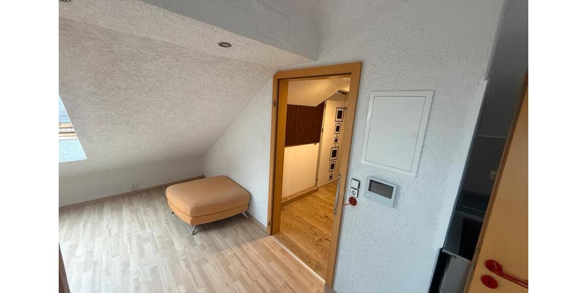 Dachgeschoßwohnung Illingen - 2 Zimmer, 70 m&sup2;, 600&euro; | Angebot:25612118