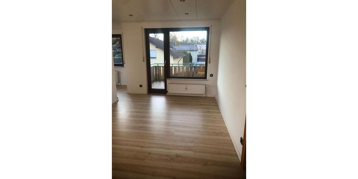 Dachgeschoßwohnung Nordheim - 4.5 Zimmer, 165 m&sup2;, 950&euro; | Angebot:25960853