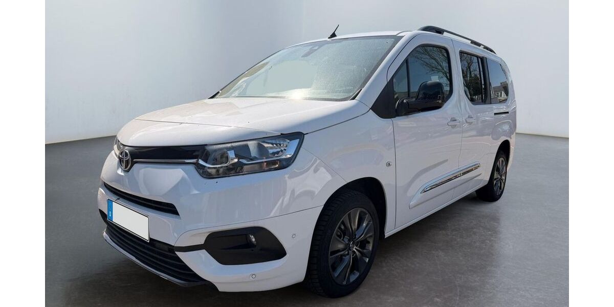 Toyota Proace (Verso) 48.000 km 27.999 &euro; Bietigheim-Bissingen 74321