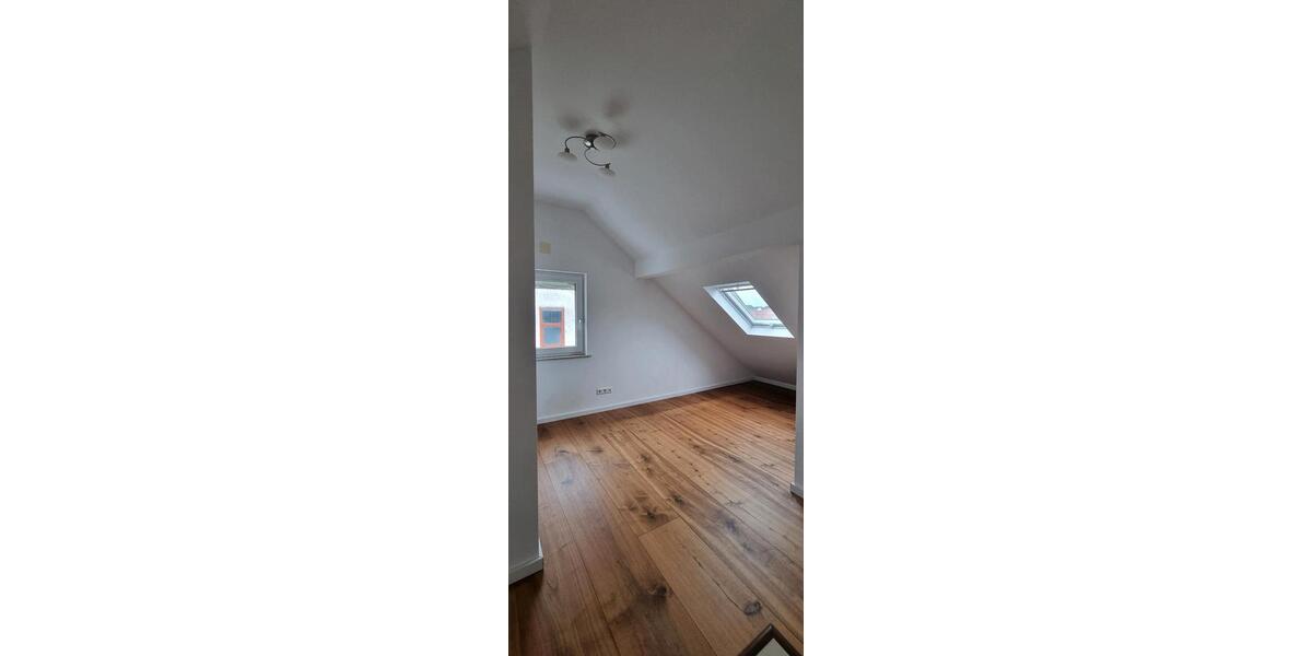 Doppelhaushälfte Kraichtal - 8 Zimmer, 165 m&sup2;, 1.850&euro; | Angebot:25807134