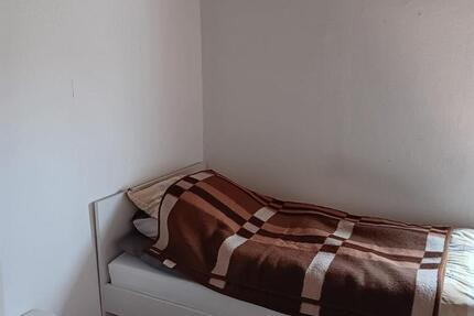 Wohnung Neckarwestheim - 3 Zimmer, 85 m&sup2;, 300&euro; | Angebot:24857805