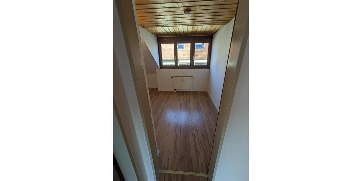 Dachgeschoßwohnung Bietigheim-Bissingen Bissingen - 3 Zimmer, 67 m&sup2;, 1.115&euro; | Angebot:25875380