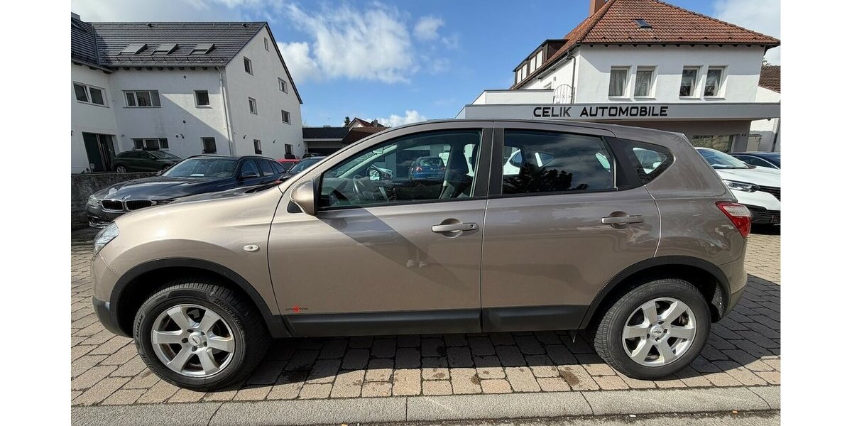 Nissan Qashqai Acenta 4X4 1. Hand AHK 100.000 km 7.990 &euro; Neckarsulm 74172