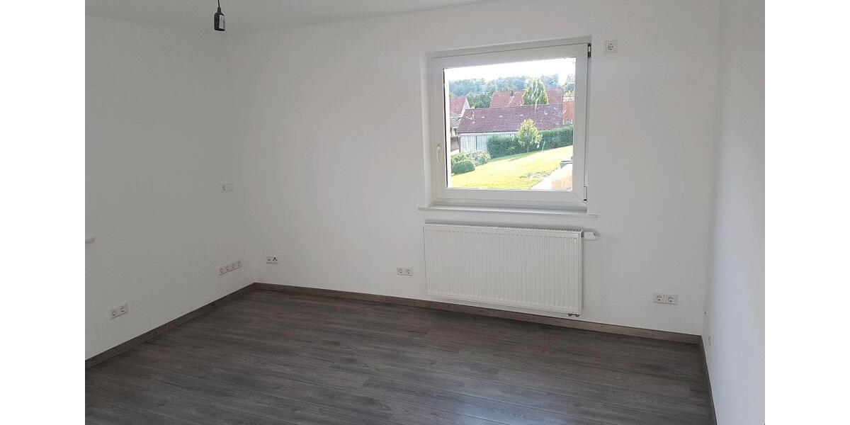 Etagenwohnung Massenbachhausen - 4 Zimmer, 85 m&sup2;, 1.000&euro; | Angebot:24748960