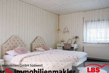 Haus Niefern-Öschelbronn Öschelbronn - 5 Zimmer, 180 m&sup2;, 325.000&euro; | Angebot:20294686