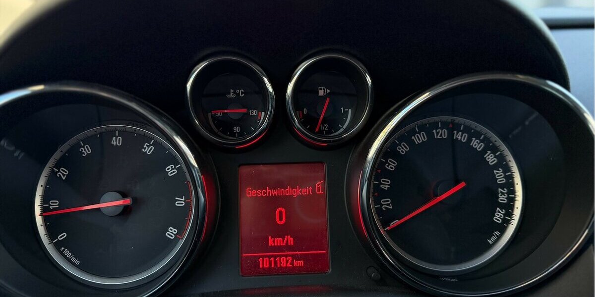 Opel Astra J 1.4 Lim. Edition SHZ PDC 100.000 km 5.990 &euro; Neckarsulm 74172