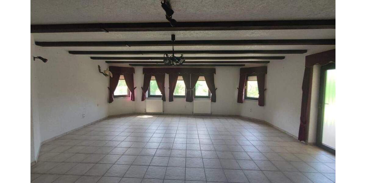 Einfamilienhaus Bretten - 7 Zimmer, 151 m&sup2;, 695.000&euro; | Angebot:25682176