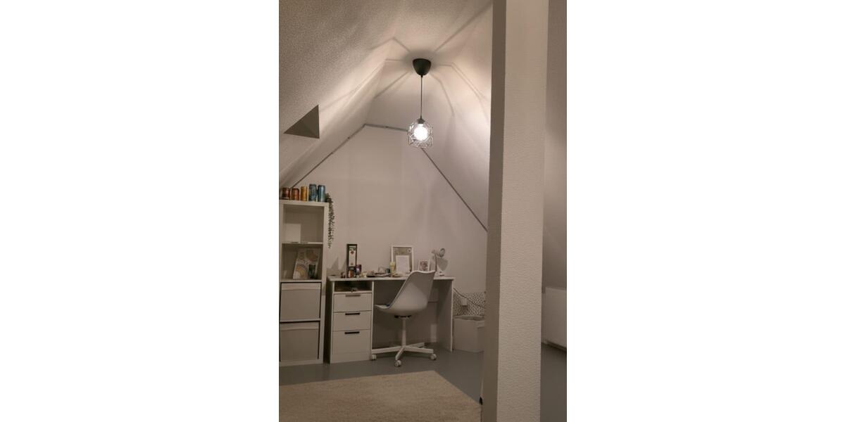 Dachgeschoßwohnung Weingarten (Baden) - 4 Zimmer, 85 m&sup2;, 990&euro; | Angebot:26566590