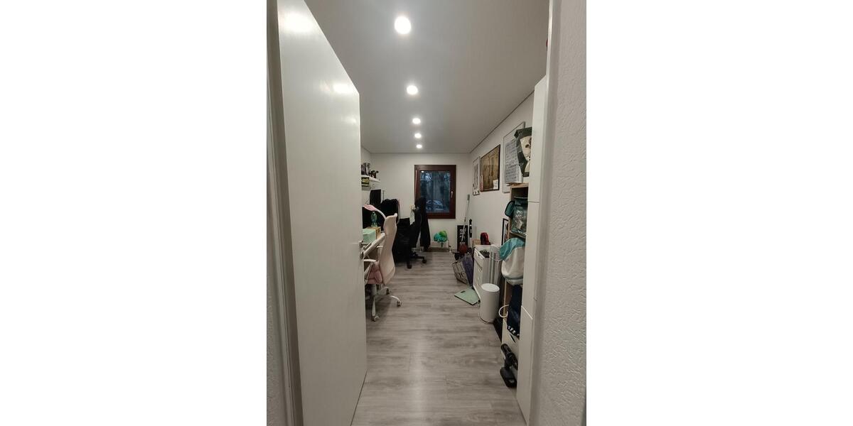 Etagenwohnung Eisingen - 3 Zimmer, 91 m&sup2;, 1.230&euro; | Angebot:25404776