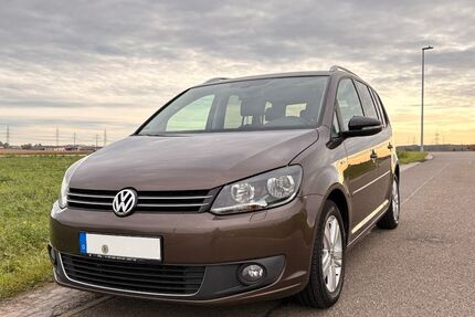 VW Touran 105.000 km 9.900 &euro; Pleidelsheim 74385