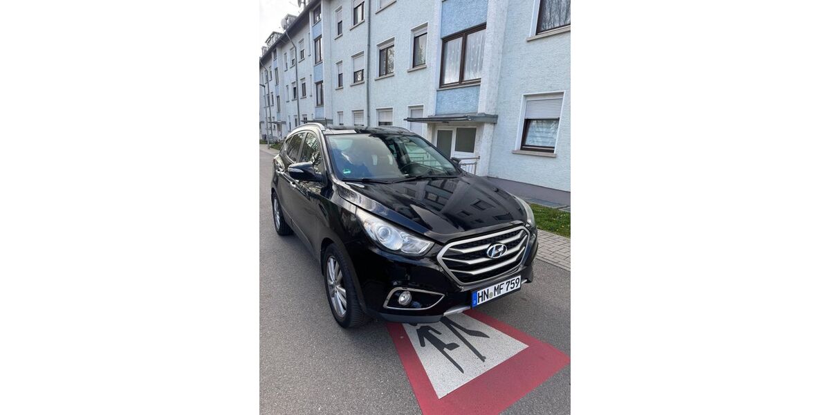 Hyundai ix35 180.000 km 9.000 &euro; Heilbronn 74078