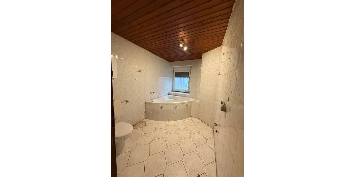 Etagenwohnung Oberderdingen-Flehingen Flehingen - 4 Zimmer, 92 m&sup2;, 99.000&euro; | Angebot:25748646