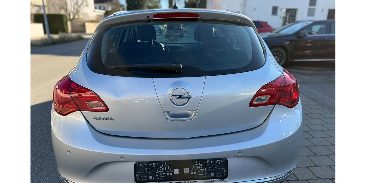 Opel Astra J 1.4 Lim. Edition SHZ PDC 100.000 km 5.990 &euro; Neckarsulm 74172