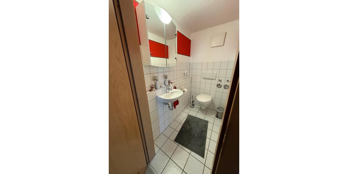 Dachgeschoßwohnung Oedheim - 3 Zimmer, 67 m&sup2;, 279.000&euro; | Angebot:27067337