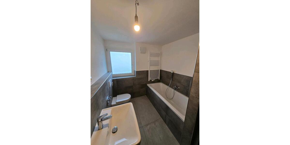 Maisonettenwohnung Kraichtal - 5.5 Zimmer, 135 m&sup2;, 1.200&euro; | Angebot:26317427