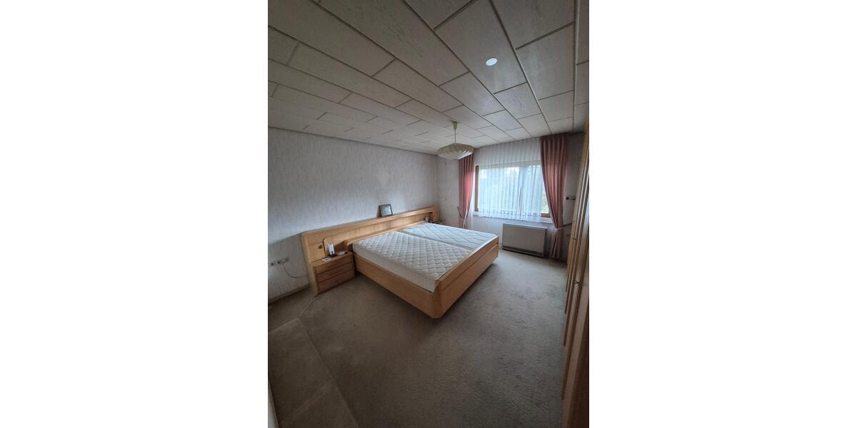 Einfamilienhaus Walzbachtal - 9 Zimmer, 285 m&sup2;, 600.000&euro; | Angebot:26039472