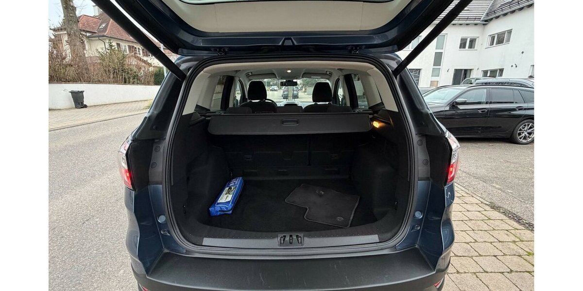 Ford Kuga 1.5 Cool & Connect 84.000 km 8.990 &euro; Neckarsulm 74172