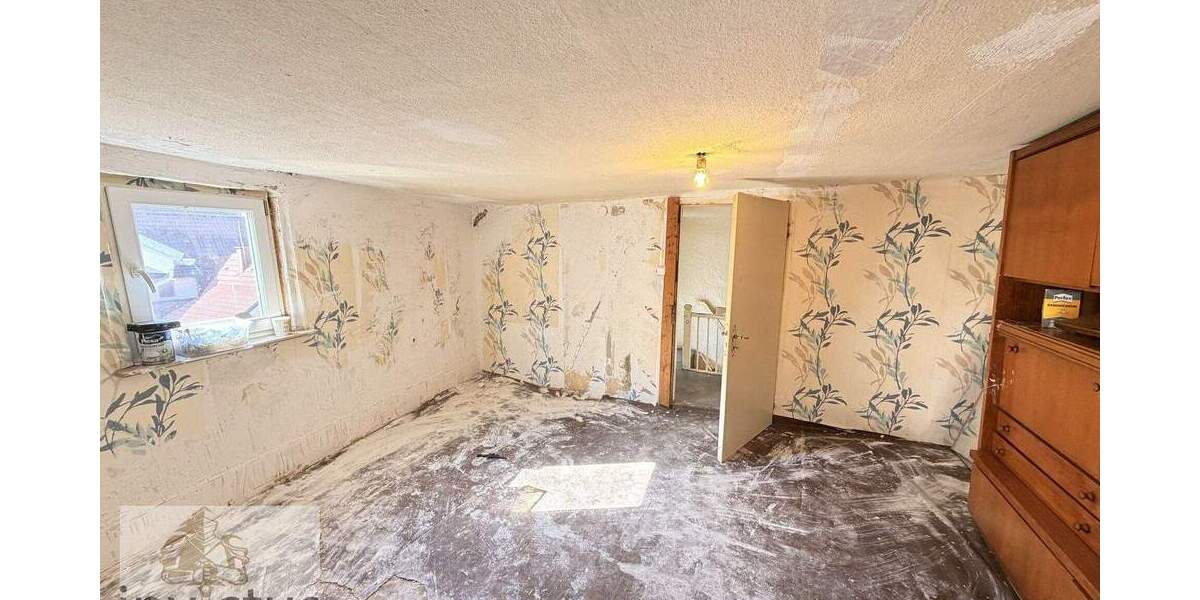 Einfamilienhaus Vaihingen an der Enz / Enzweihingen Enzweihingen - 5 Zimmer, 90 m&sup2;, 99.000&euro; | Angebot:25836706