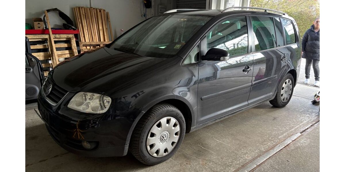 VW Touran 299.999 km 2.290 &euro; Bruchsal 76646