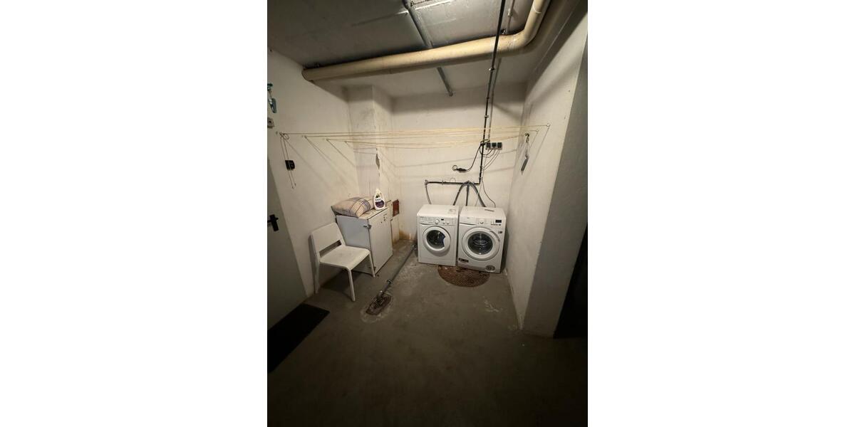 Etagenwohnung Heilbronn - 10 Zimmer, 250 m&sup2;, 3.000&euro; | Angebot:25325027