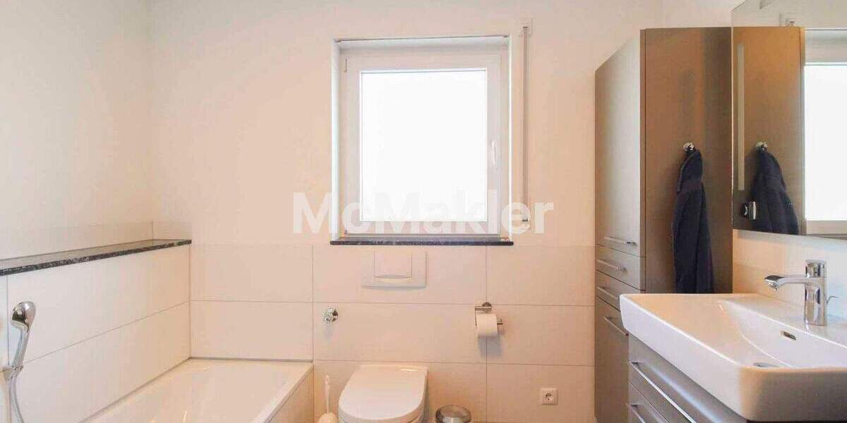 Einfamilienhaus Bietigheim-Bissingen Bissingen - 7 Zimmer, 260 m&sup2;, 749.000&euro; | Angebot:25803315