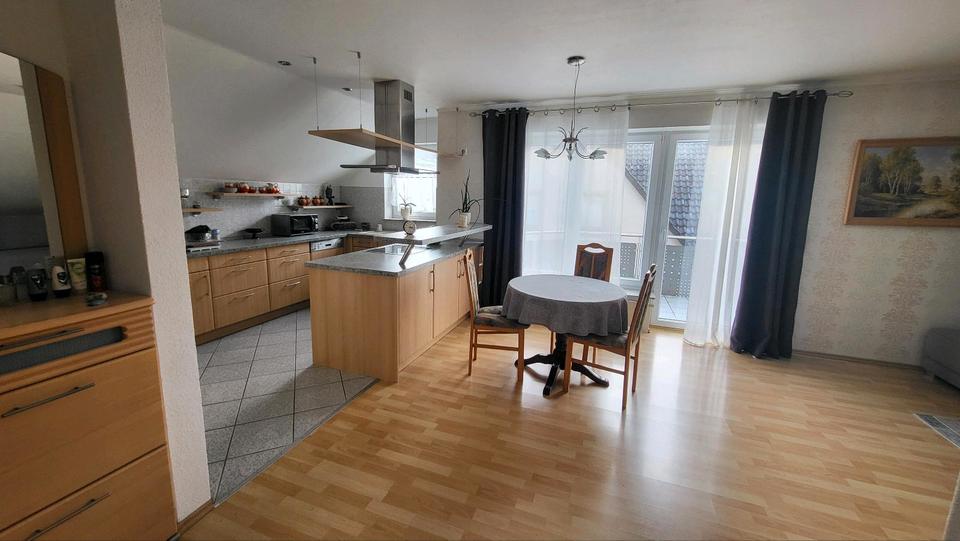 Dachgeschoßwohnung Knittlingen - 3 Zimmer, 70 m&sup2;, 700&euro; | Angebot:24774348