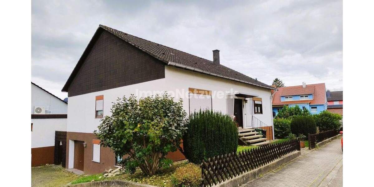 Einfamilienhaus Bretten Gölshausen - 5 Zimmer, 180 m&sup2;, 399.000&euro; | Angebot:25713945