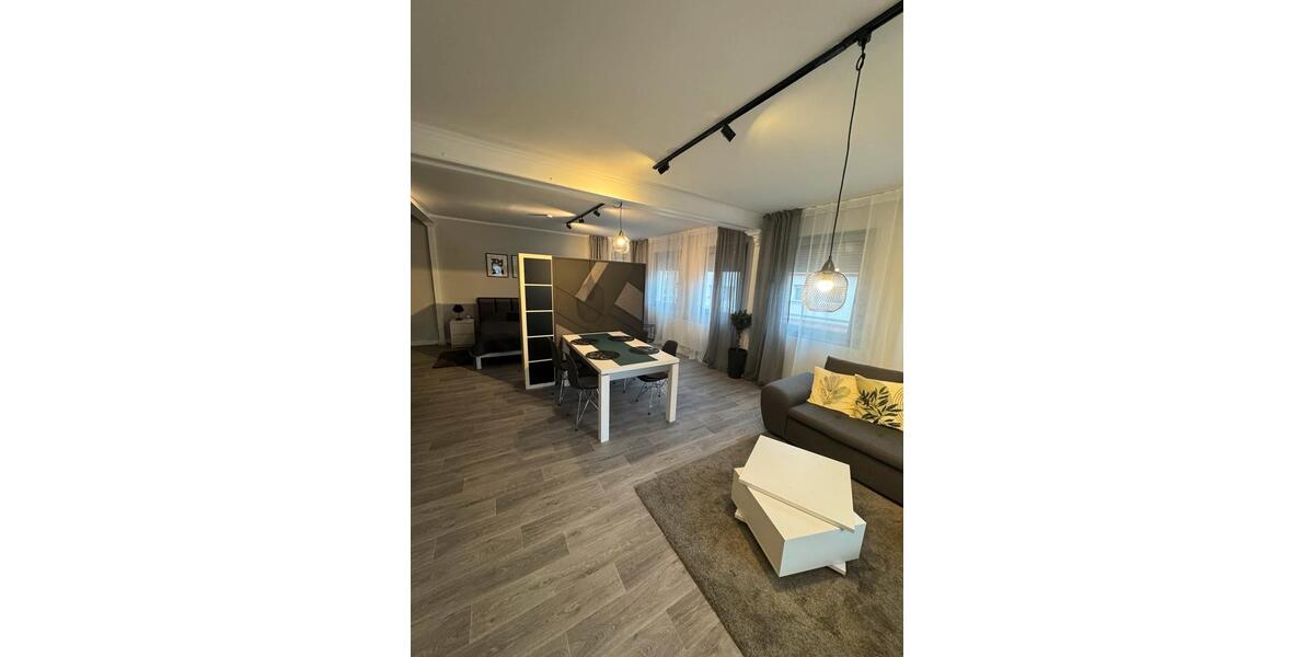 Etagenwohnung Neckarsulm - 1.5 Zimmer, 83 m&sup2;, 1.450&euro; | Angebot:26037610