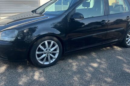 VW Golf 235.142 km 2.650 &euro; Vaihingen/Enz 71665