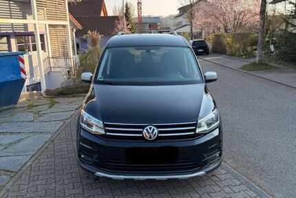 VW Caddy 142.000 km 17.400 &euro; Königsbach 75203