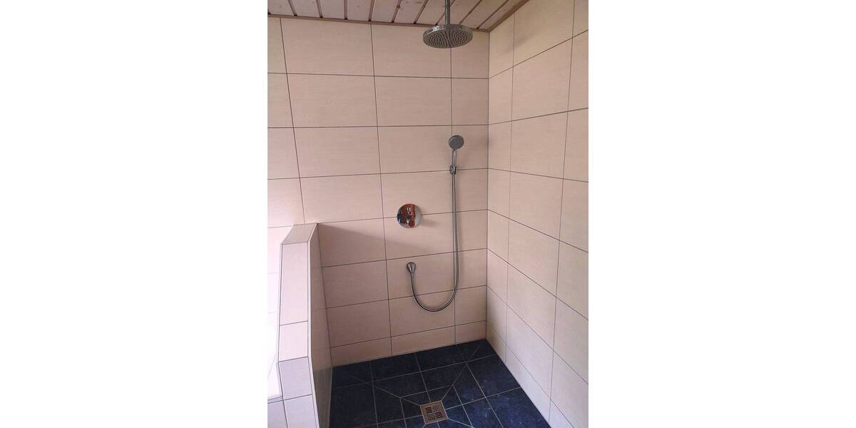 Etagenwohnung Kieselbronn - 2 Zimmer, 92 m&sup2;, 828&euro; | Angebot:25837814