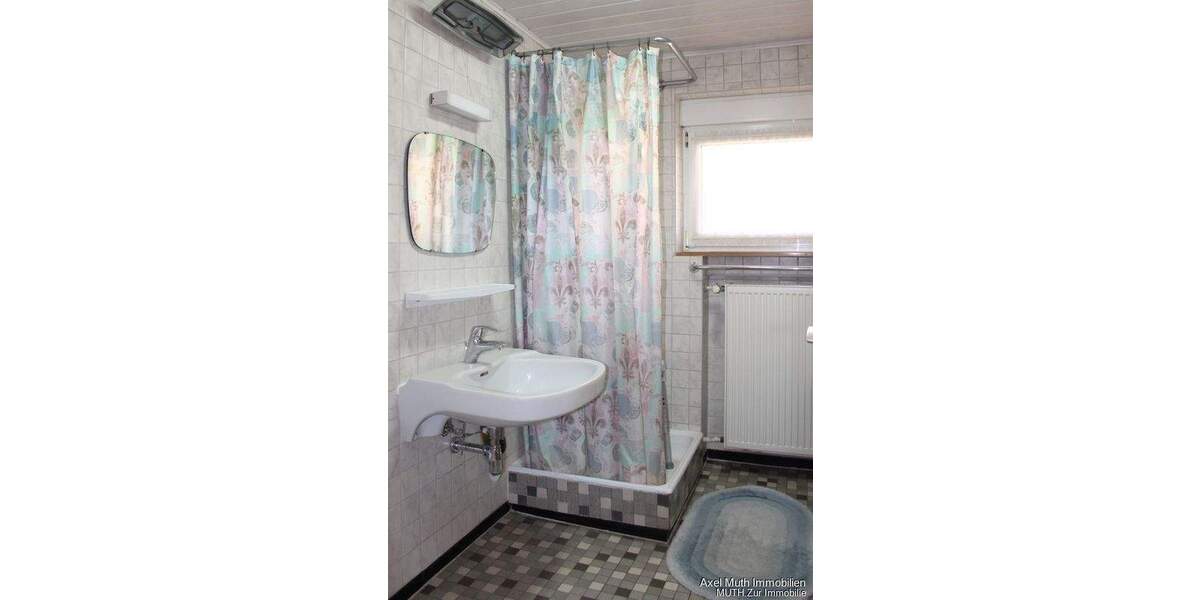 Einfamilienhaus Eppingen - 6 Zimmer, 150 m&sup2;, 389.000&euro; | Angebot:25660539