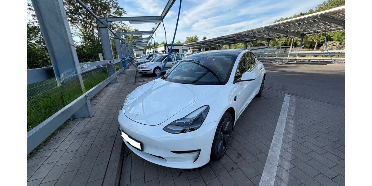 Tesla Model 3 93.826 km 26.500 &euro; Heilbronn 74081