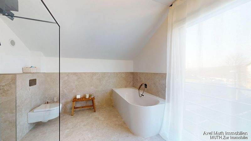 Einfamilienhaus Sulzfeld - 5 Zimmer, 152 m&sup2;, 598.000&euro; | Angebot:25814012